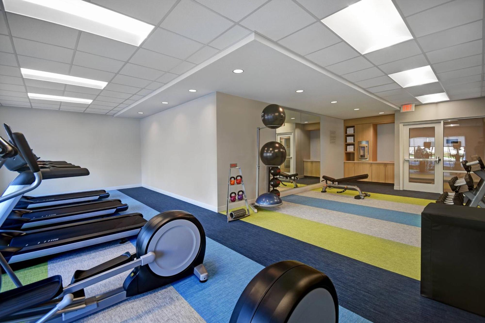 Towneplace Suites By Marriott Fall River Westport Eksteriør billede