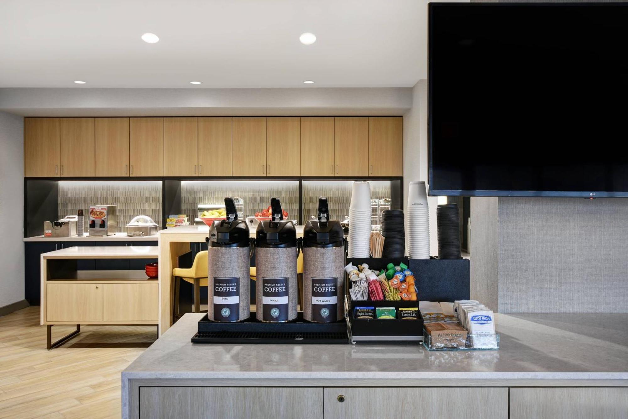 Towneplace Suites By Marriott Fall River Westport Eksteriør billede
