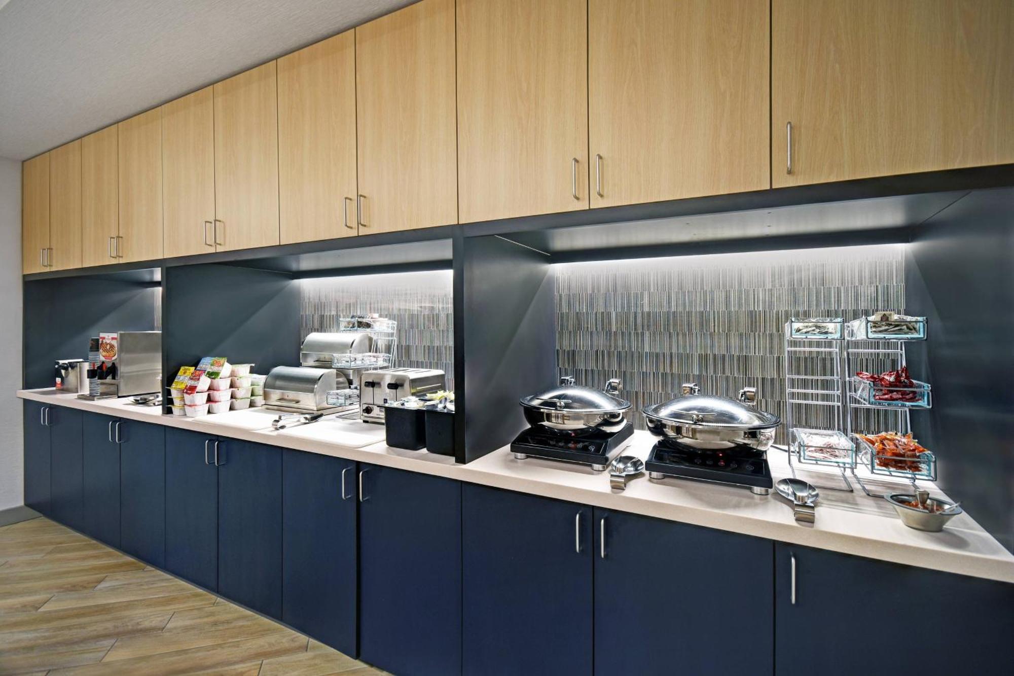 Towneplace Suites By Marriott Fall River Westport Eksteriør billede