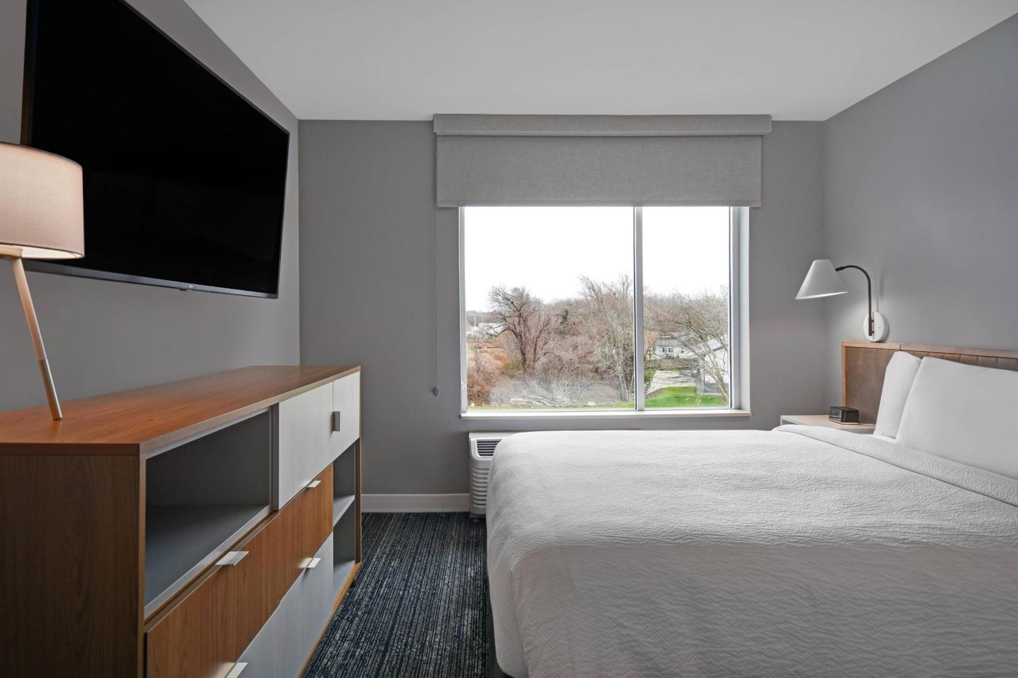 Towneplace Suites By Marriott Fall River Westport Eksteriør billede