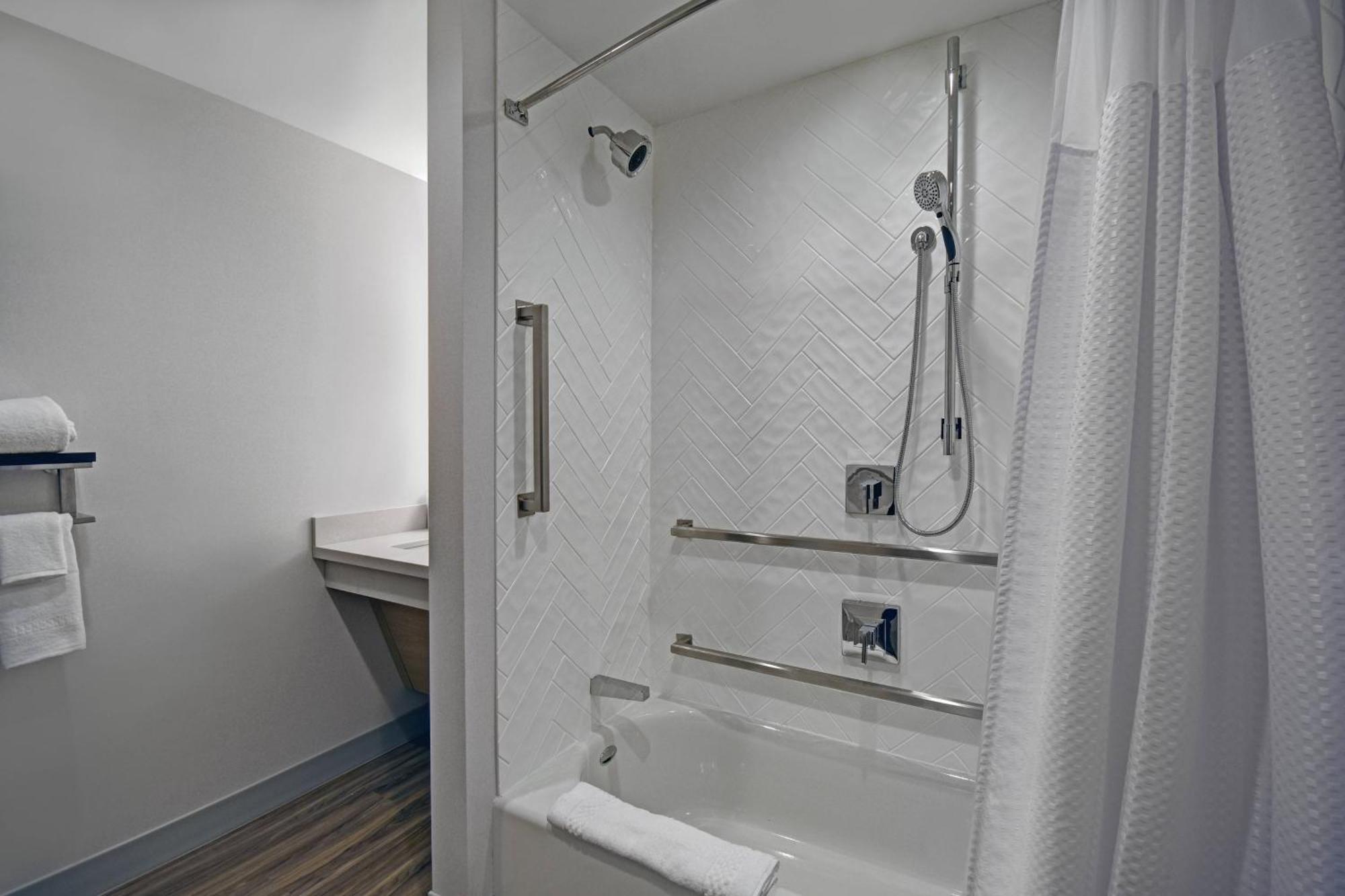 Towneplace Suites By Marriott Fall River Westport Eksteriør billede