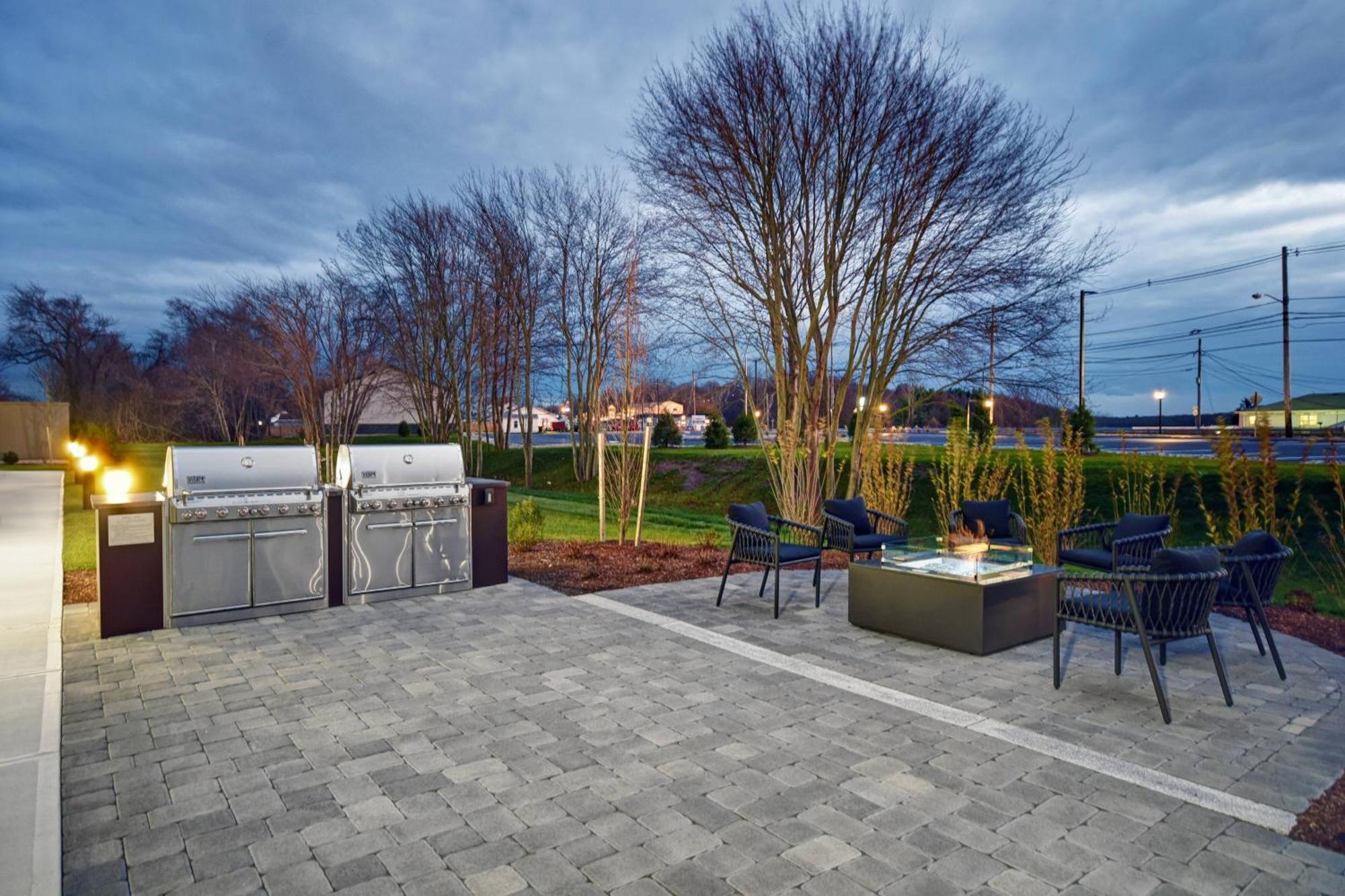 Towneplace Suites By Marriott Fall River Westport Eksteriør billede