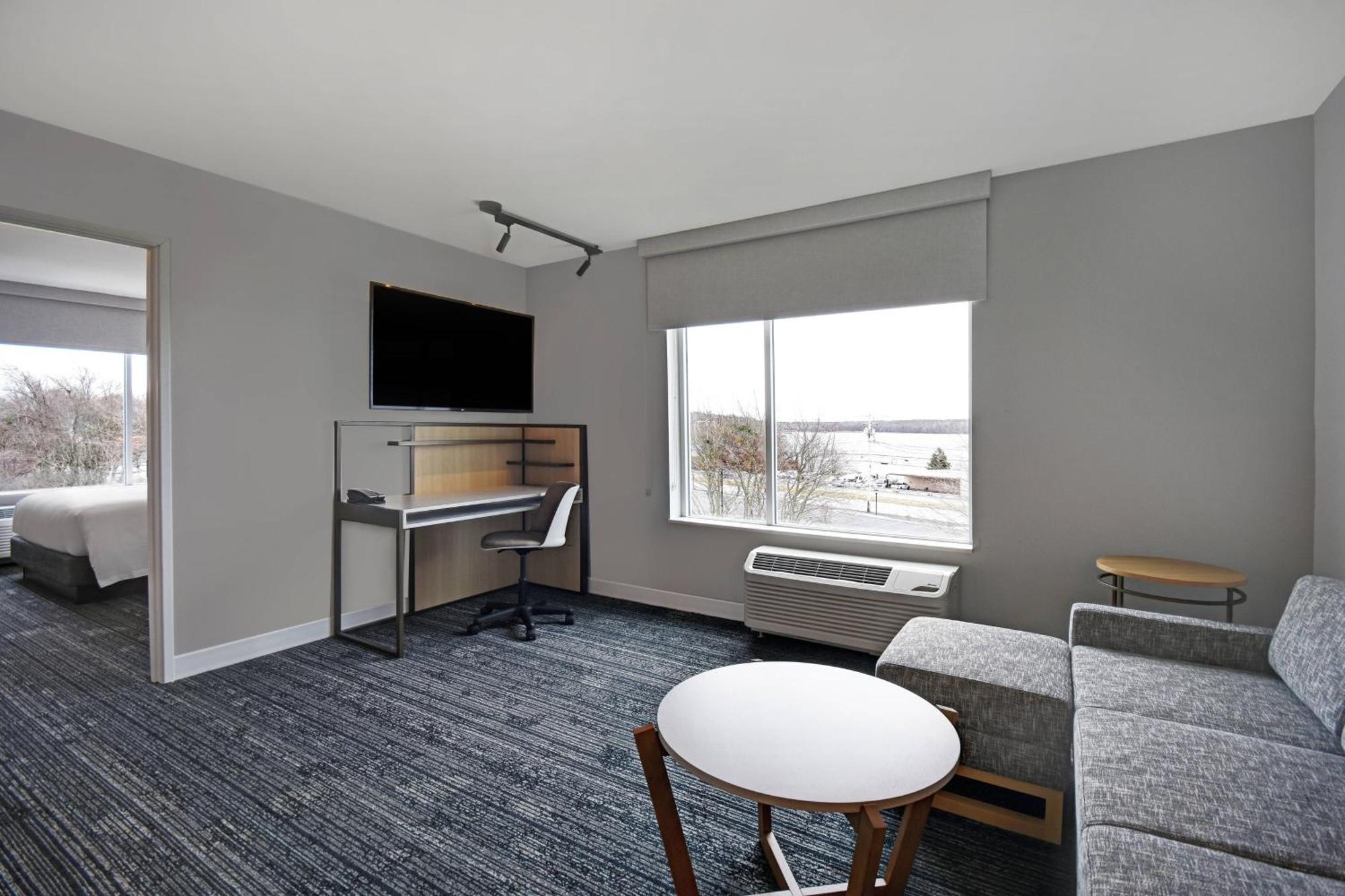 Towneplace Suites By Marriott Fall River Westport Eksteriør billede