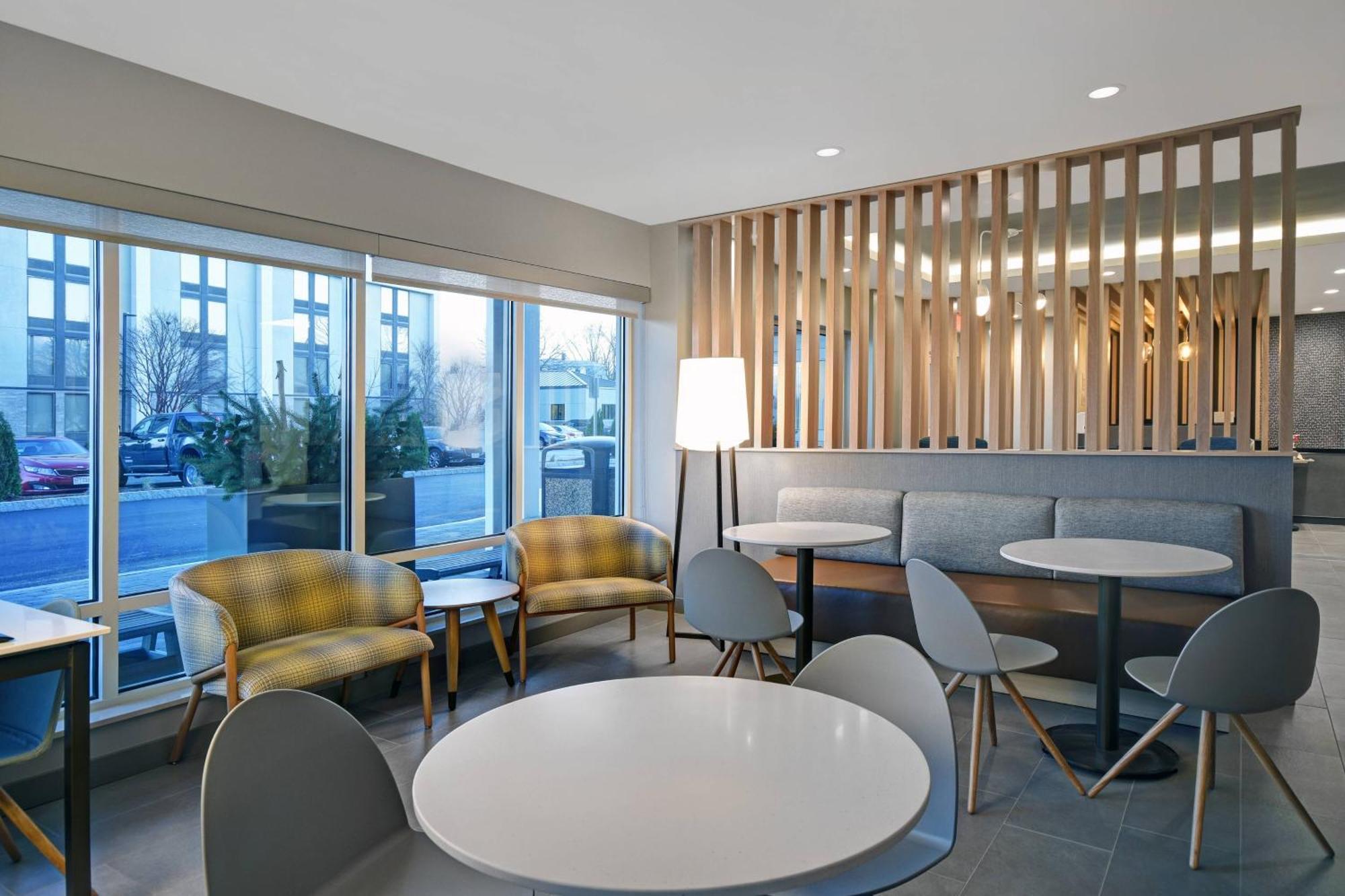 Towneplace Suites By Marriott Fall River Westport Eksteriør billede
